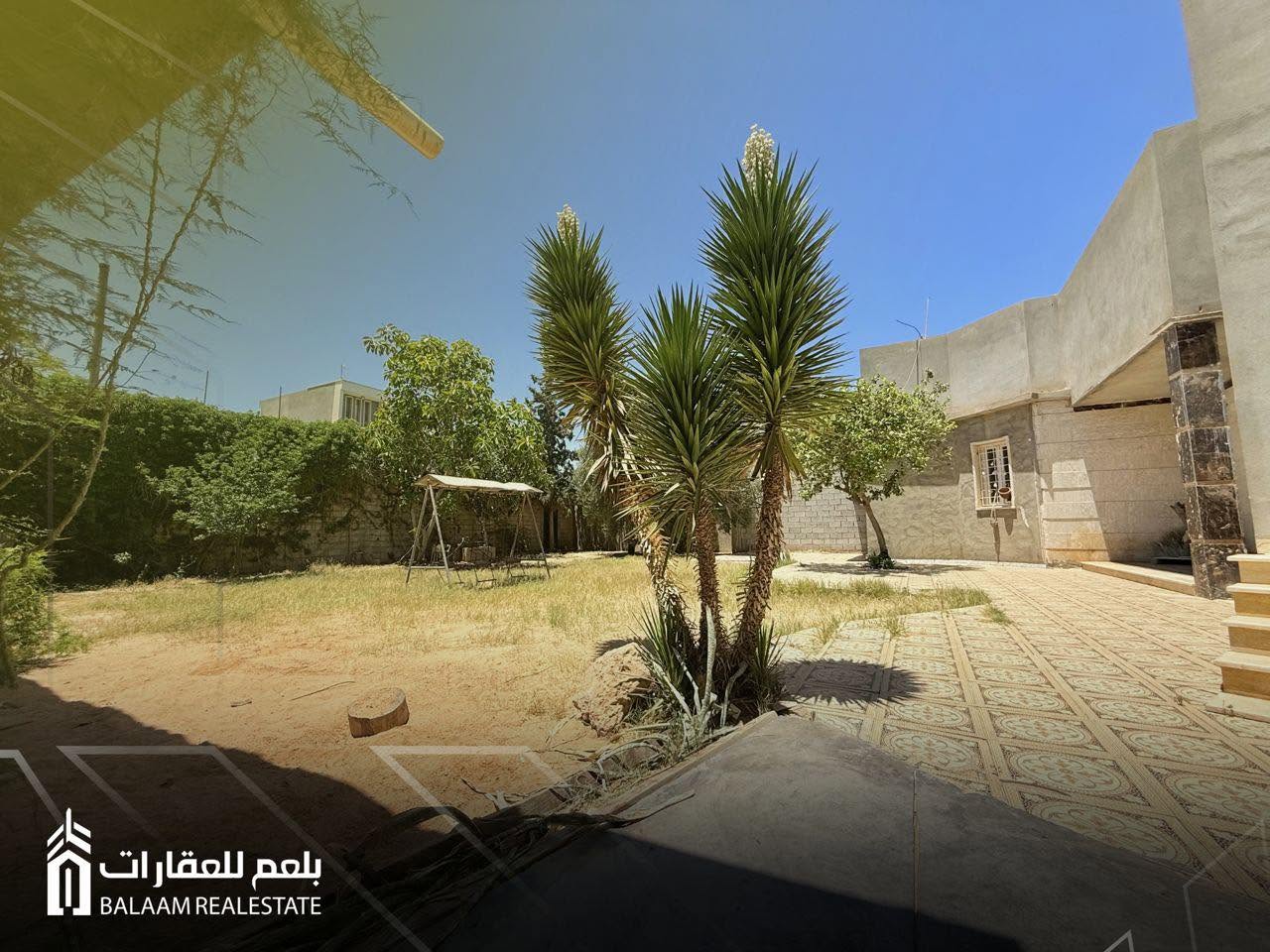 عقار قرب شارع طرابلس