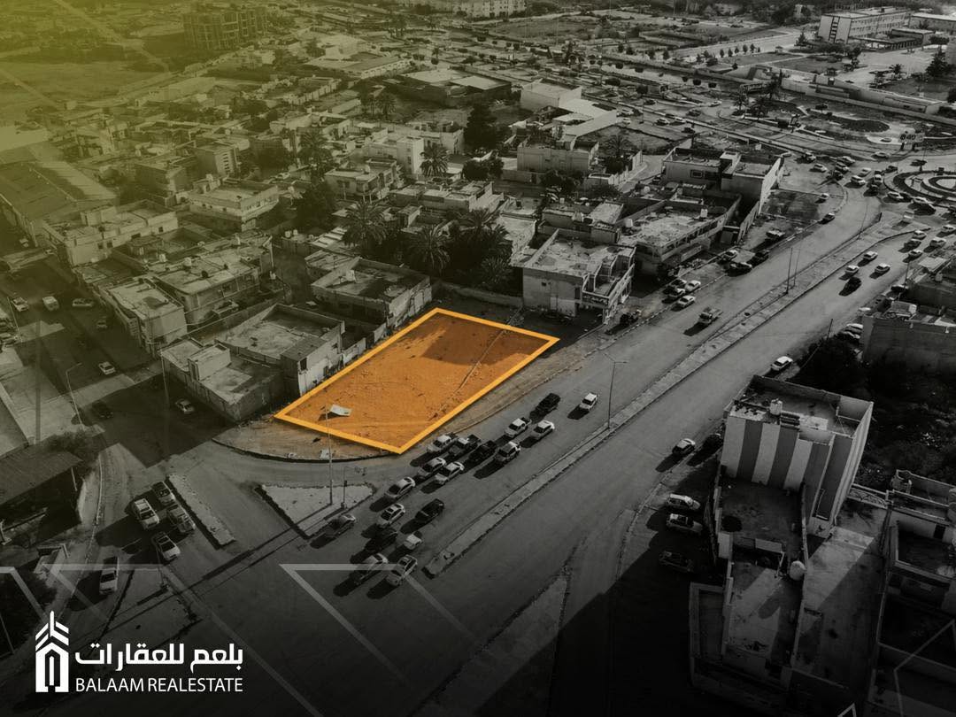 أرض تجارية عند تقاطع شارع سعدون