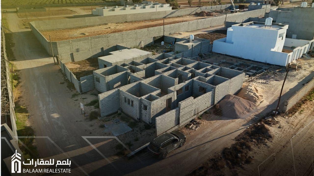 منزل عظم في طمينة — على شارعين